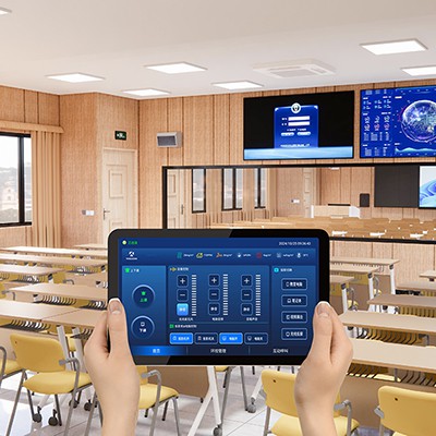 Zelo smo veseli, da lahko delimo naših 5 v 1 medij in nadzorujemo integrirani...